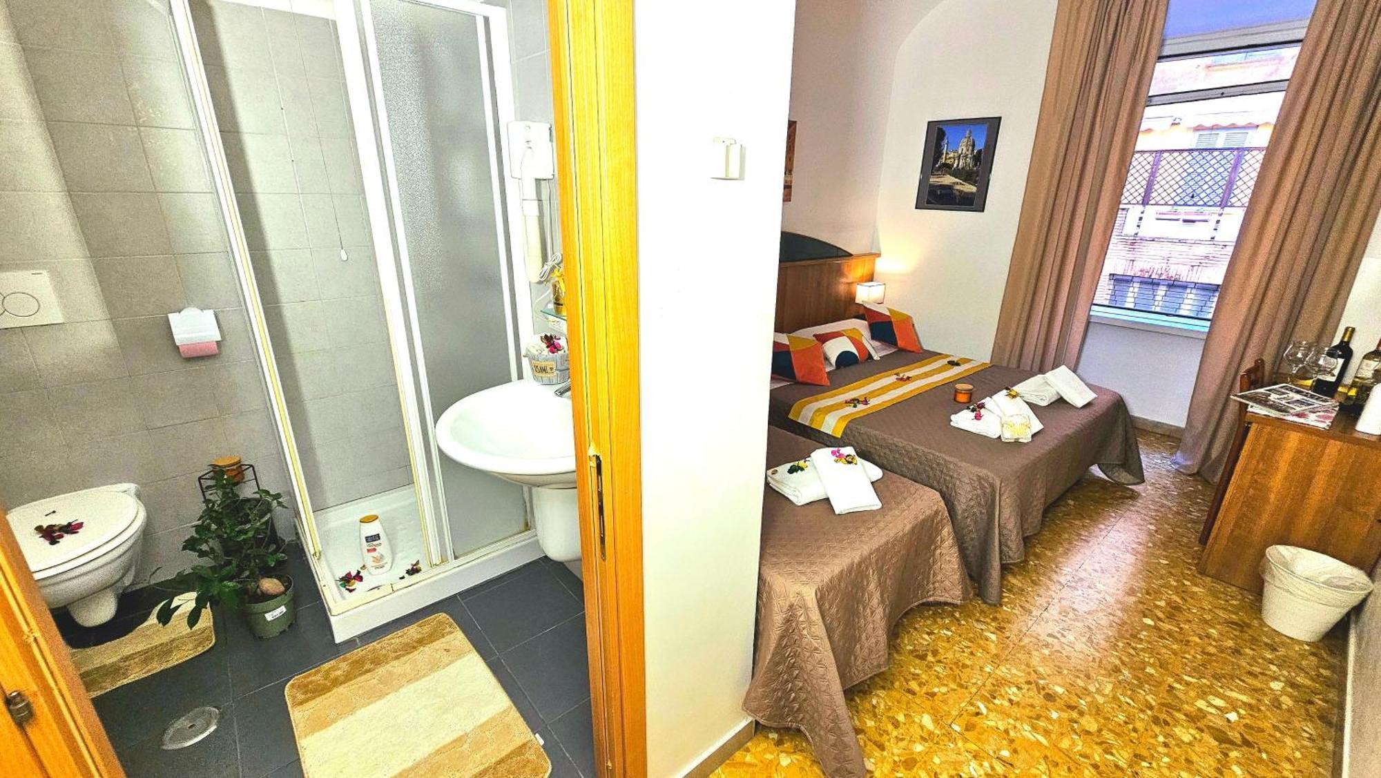 مبيت وإفطار A Casa Simpatia Roma - Free Parking If You Book 4 Nights المظهر الخارجي الصورة